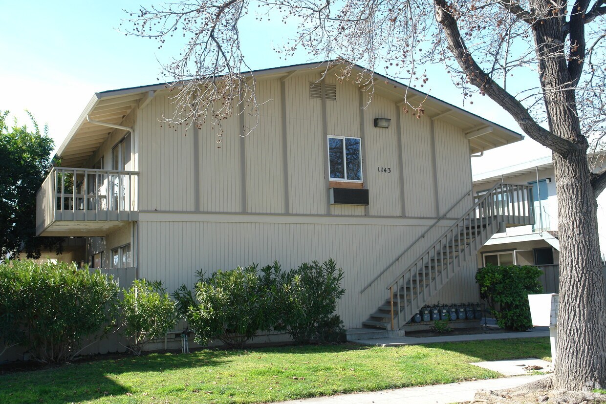 Building Photo - 1143 Roewill Dr
