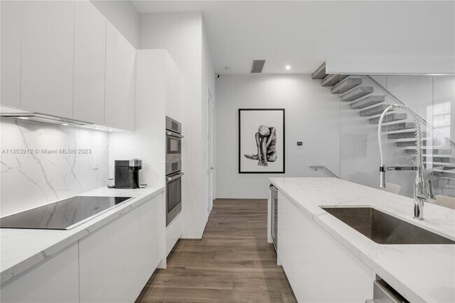 Foto del edificio - 1535 Bay Rd