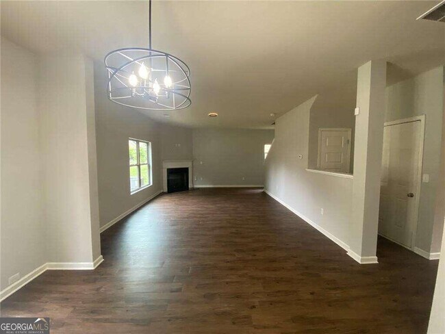 Building Photo - 2381 Foxy Dr