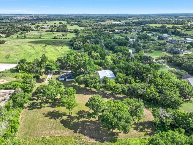 Foto del edificio - Beautiful Home In Joshua TX