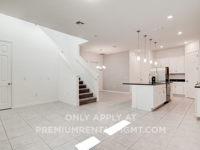 Building Photo - Four Bedroom Winter Garden Watermark Home!