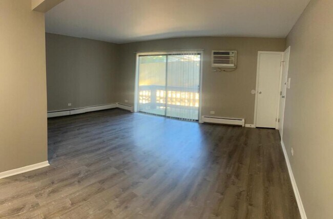 Foto del edificio - 3680 W 119th St