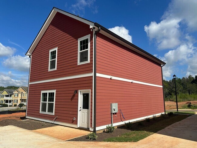 Building Photo - 4 Bedroom New Build Available for Pre-Leas...