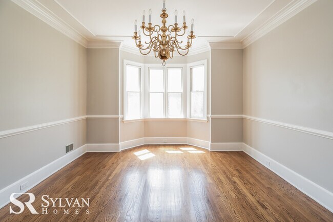 Building Photo - Beautiful 3BR 2.5BA Home