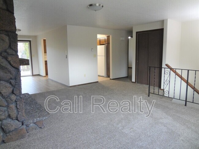Building Photo - 10905 E 33rd Ave