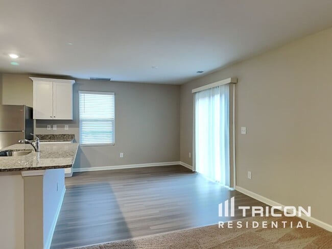 Building Photo - 195 Coleshill Rd