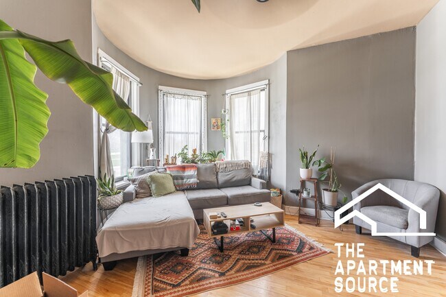 Foto del edificio - 3109 W Augusta Blvd