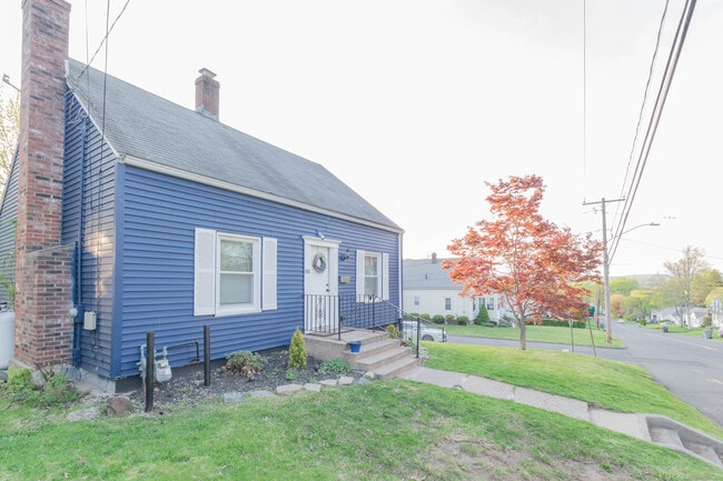 Building Photo - 102 Greystone Ave