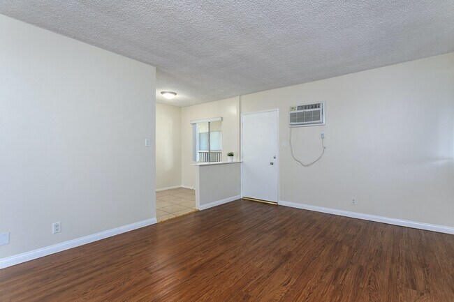 Building Photo - 350 S Sierra Madre Blvd