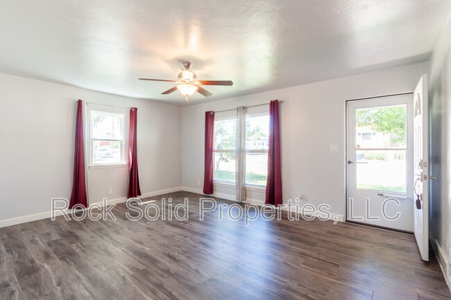 Building Photo - 1103 Platte Ave