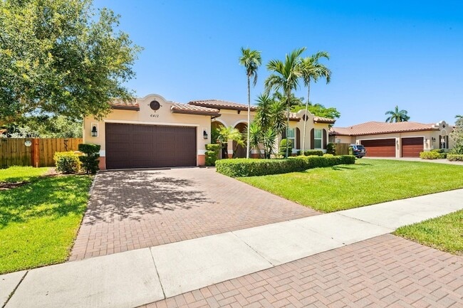 Building Photo - 6412 SW 55th Pl