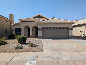 Building Photo - 9213 E Wood Dr