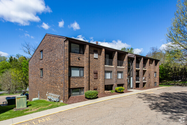 Briarwood Garden Apartments Apartments - Bethel Park, PA | Apartments.com