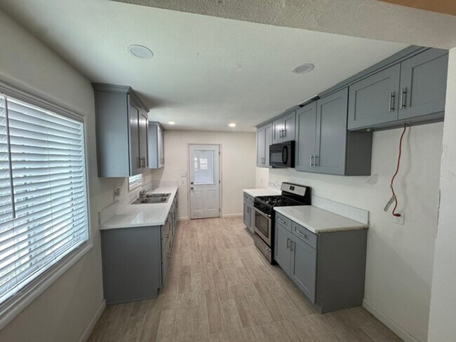 Building Photo - Single Story Cozy Home in San Jacinto