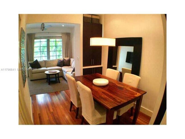 Foto del edificio - 727 Jefferson Ave