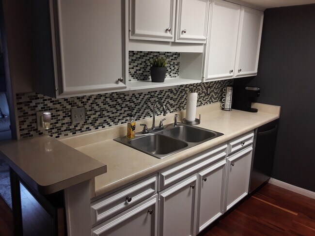 Foto del edificio - 2300 Nacogdoches Rd