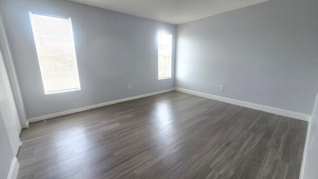 Foto del edificio - 2800 NW 56th Ave