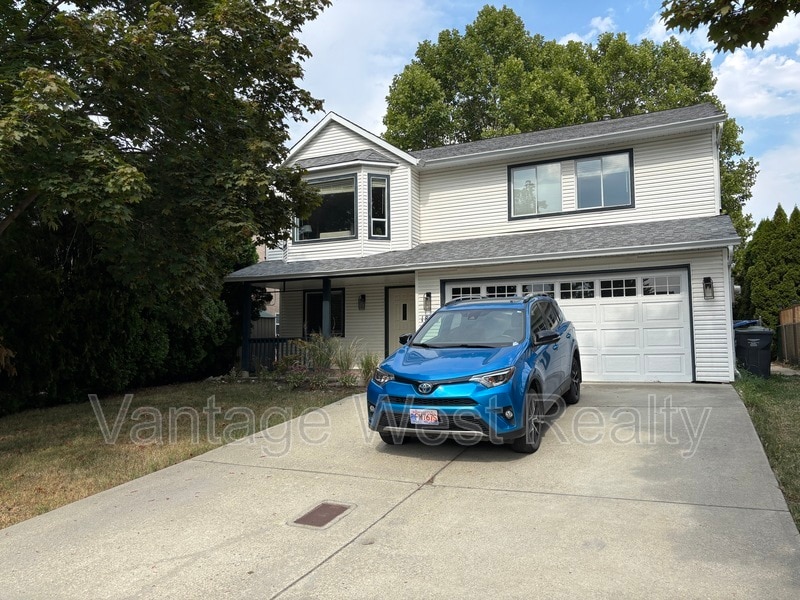 Primary Photo - 1866 Millard Ct E