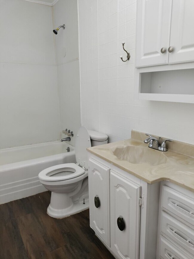 Foto del edificio - 2 bed 1 bath House