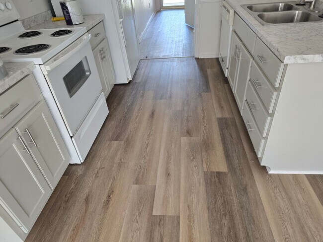 Foto del edificio - 5429 Ahoskie Dr