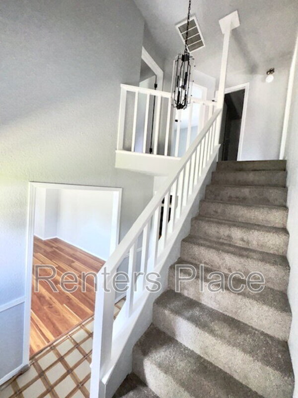 Building Photo - 1400 N Ironwood Pl