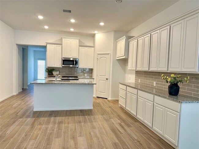 Building Photo - 4222 Colony Ln