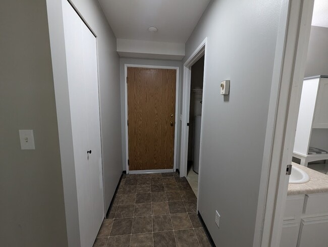 Photo du bâtiment - 45669 McIntosh Drive110