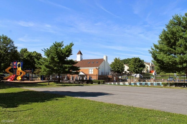 Foto del edificio - 3 br, 2 bath Condo - 2607 Camelback Lane