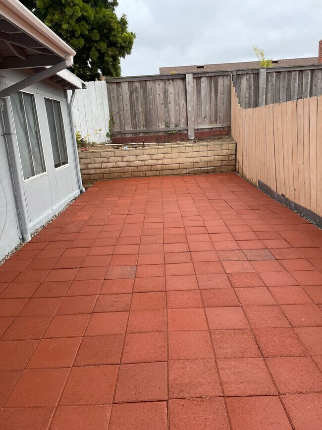 Foto del edificio - 2975 Governor Dr