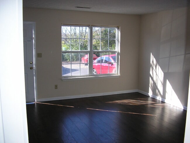 Foto del edificio - 2051 Clover Court