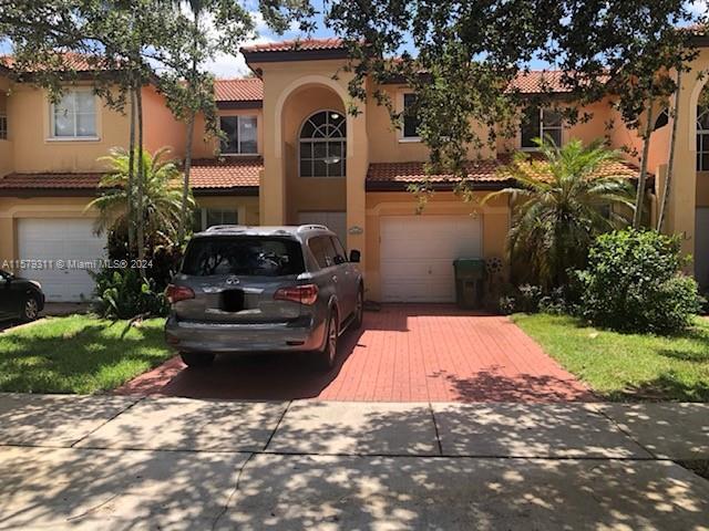 Primary Photo - 14040 S Forest Oak Cir