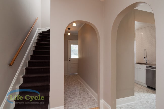 Building Photo - 49 Prospect Ave SE