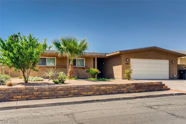 Building Photo - 4545 E Bennett Dr