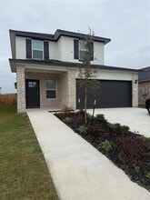 Building Photo - 233 New Albany Ln