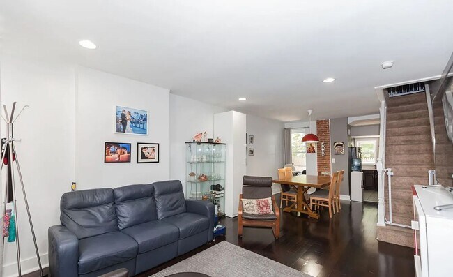 Foto del edificio - Stunning 2-Bedroom Townhome in Point Breez...