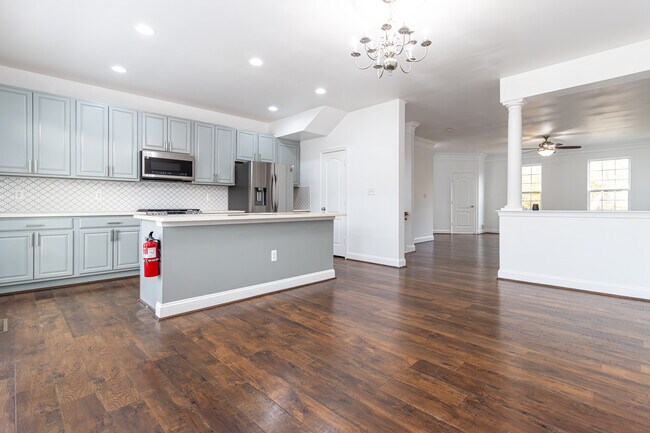 Foto del edificio - 2607 River Basin Ln