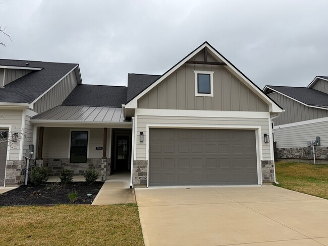 Building Photo - 5041 Mooney Fls Dr