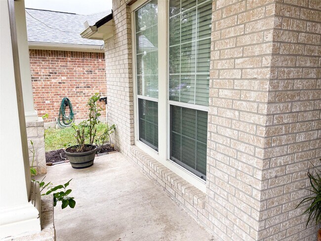 Foto del edificio - 3257 Gladewater Ln