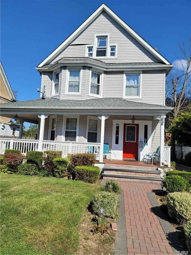 Primary Photo - 1 Miller Pl