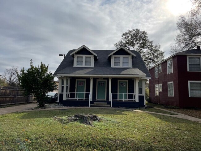 Foto del edificio - 1347 Glen Oak Pl