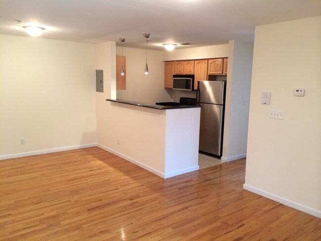 Building Photo - 6109 Park Ave