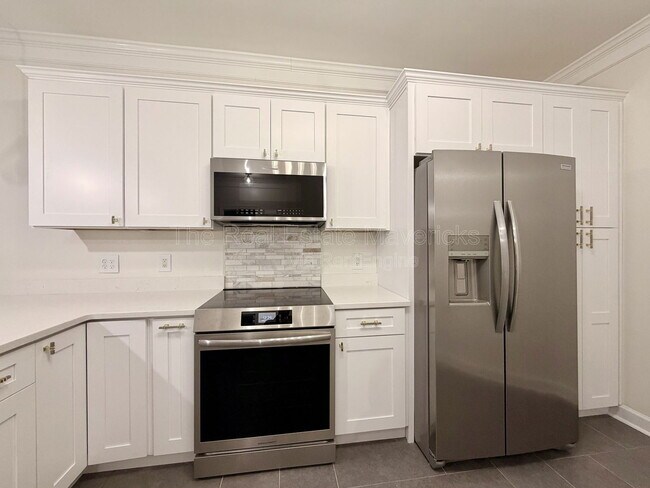 Foto del edificio - 3190 Waterfront Dr