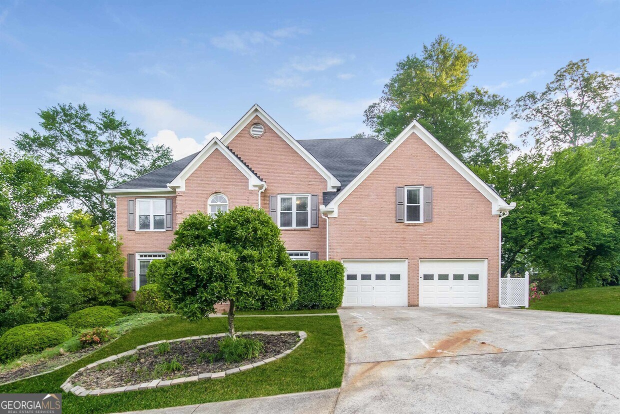 Primary Photo - 310 Antler Way