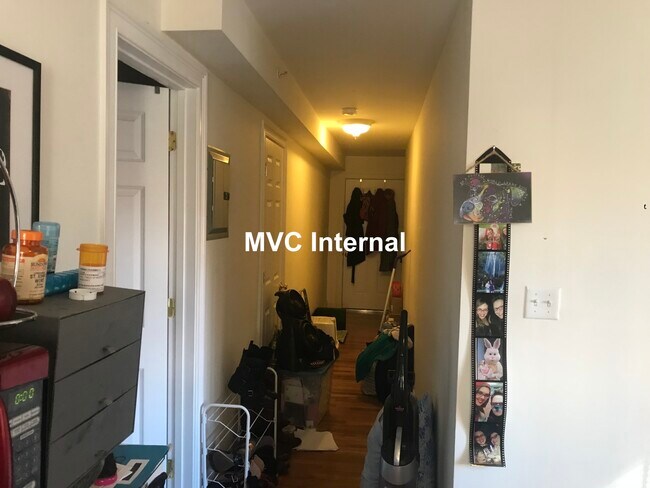 Building Photo - 8 Griggs St