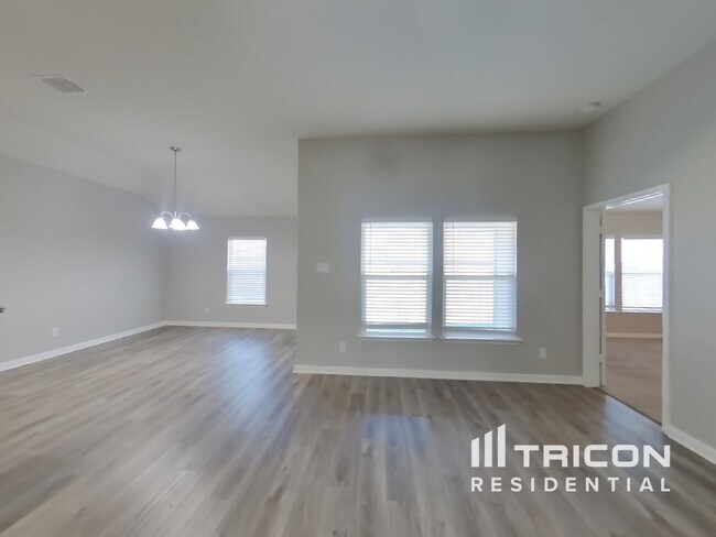 Building Photo - 210 Posey Pass