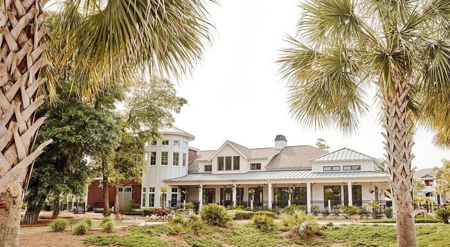 Photo - 650 Enterprise Blvd House