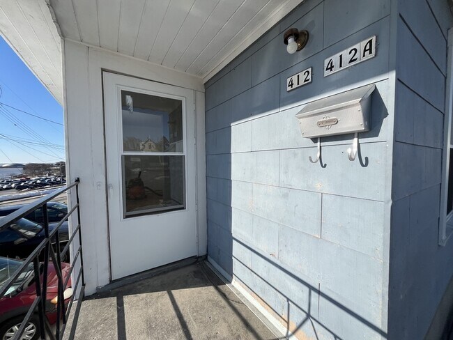 Foto del edificio - 412-412 N Lake St