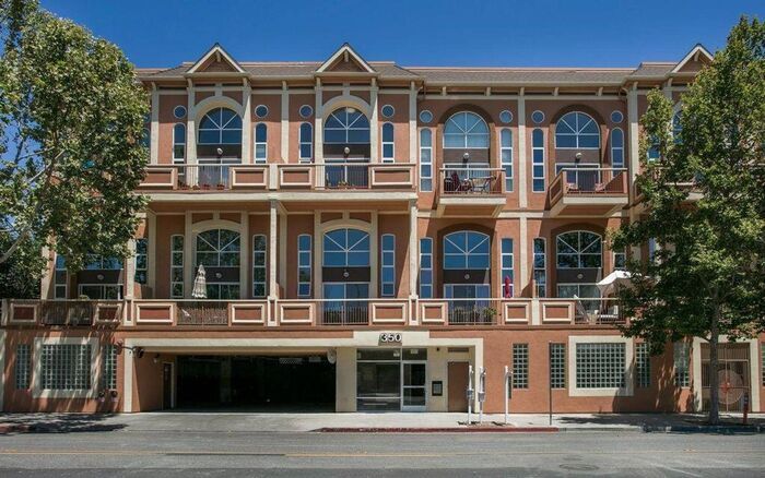 Foto principal - 350 N 2nd St