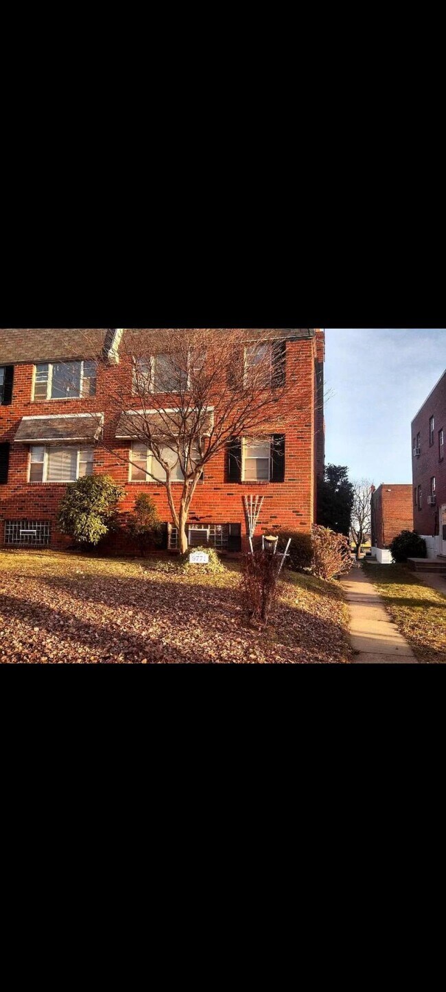Building Photo - 9771 Hilspach St