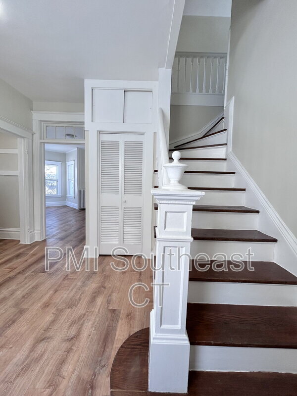 Building Photo - 26 Kinney Ave